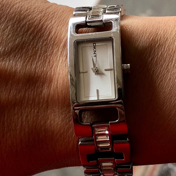 DKNY women's watch - Picture 5 of 8